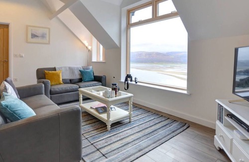 Aberdovey Apartment | Apartment 4, The Old Stables