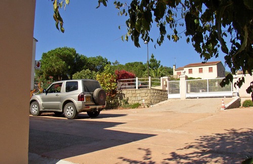 Tiuccia Apartment | APARTMENT (4Rooms) IMPRENABLE VIEW "PIEDS DANS L'EAU N°5 (sleeps 4 to 8)