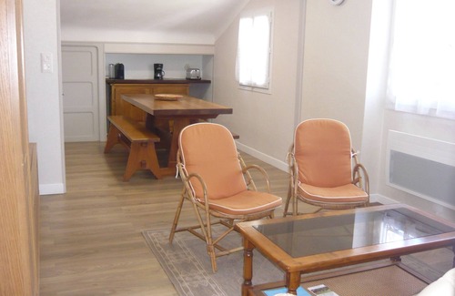 Saint-Jean-Pied-de-Port Apartment | APARTMENT 5 PERSONS (2*) 200m FROM THE TOURIST CENTER