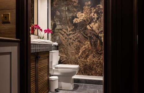 Chepstow Apartment | Apartment 6