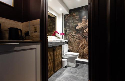 Chepstow Apartment | Apartment 6