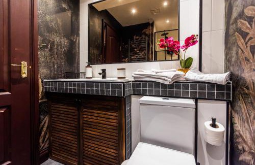 Chepstow Apartment | Apartment 6