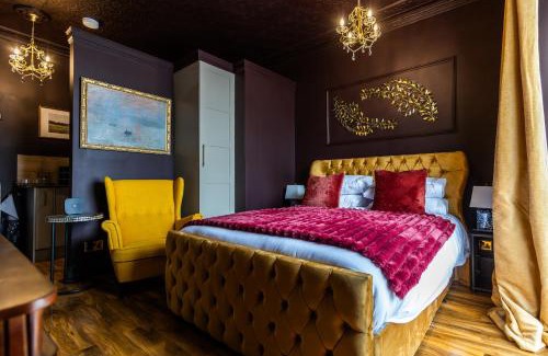 Chepstow Apartment | Apartment 6