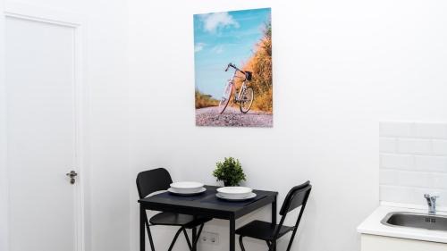 Ciudad Lineal Apartment | Apartment 6 Private complex Parking 4 people