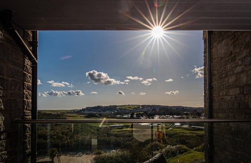 Tenby Apartment | Apartment 8 Waterstone House - Luxury Apartment Sea Views Pet Friendly