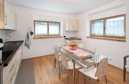 San Tomaso Agordino Apartment | Apartment 'Appartamento Rododendro' with Mountain View, Private Terrace and Wi-Fi