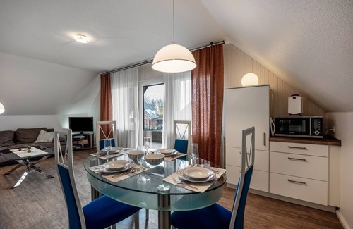 Stinteck Apartment | Apartment 'Abendsonne' with Shared Garden, Balcony and Wi-Fi