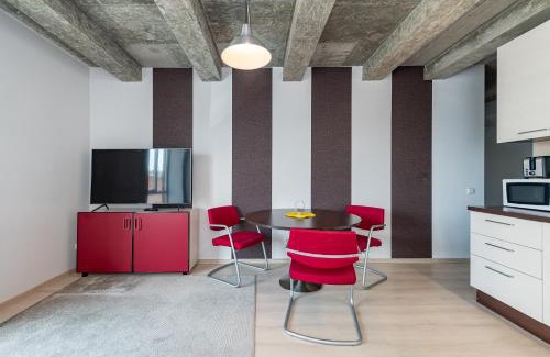 Liberty Avenue Apartment | Apartment Accent by Polo Apartments