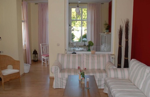 Zempin Cottage | Apartment "Aft Busch" - Pension "Hubertus"