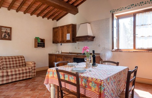 Bollano Apartment | Apartment 'Agriturismo Carpineto' with Shared Pool, Private Terrace and Wi-Fi