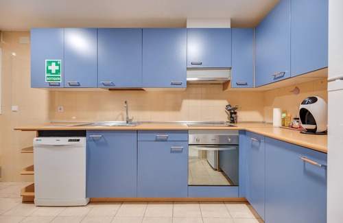 San Pedro de Alcantara Apartment | Apartment 'Aguamarina Gamonal' with Mountain View, Wi-Fi and Air Conditioning