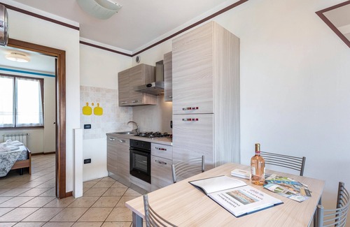 Crociale Apartment | Apartment "Al Tulipano" with Pool, Wi-Fi & Terrace
