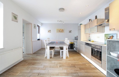 Stenderup Apartment | Apartment 'Alte Ferienwohnung 1 Wolf' with Private Terrace, Private Garden and Wi-Fi