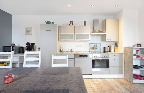 Stenderup Apartment | Apartment 'Alte Ferienwohnung 1 Wolf' with Private Terrace, Private Garden and Wi-Fi