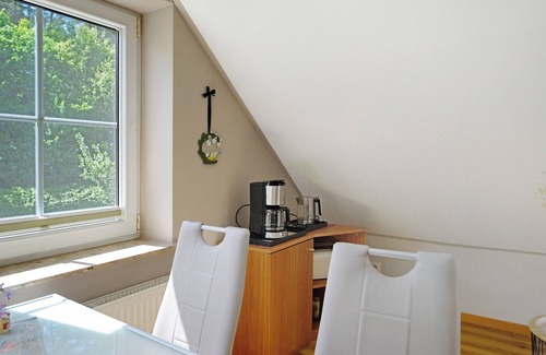 Muritz Apartment | Apartment 'Am Fischadlerhorst' with Shared Terrace, Shared Garden and Wi-Fi