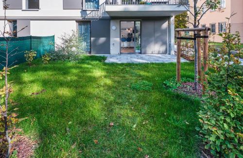 Sudvorstadt-Ost Apartment | Apartment am Großen Garten - Terrasse & Parkplatz -8 Personen