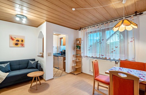 Hilpertsau Apartment | Apartment 'Am Rain' with Private Terrace, Private Garden and Wi-Fi