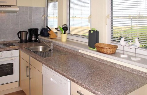 Waase Apartment | Apartment Am Strom (UMZ107) in Waase - 5 persons, 2 bedrooms