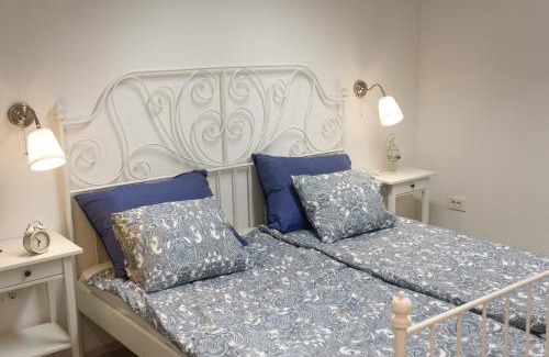 Velika Gorica Apartment | Apartment Anna - FREE Pickup from OR Dropoff to Zagreb airport AT ANY TIME, please give three days advance notice - Long-term parking with airport transport possibility