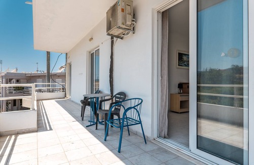 Fanai Apartment | Apartment 'Anthi For 4 People' with Shared Terrace, Shared Garden and Air Conditioning