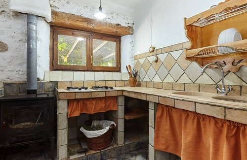 Beas de Segura Apartment | Apartment 'Apartamento Cortijo El Soto' with Shared Pool, Shared Terrace and Wi-Fi