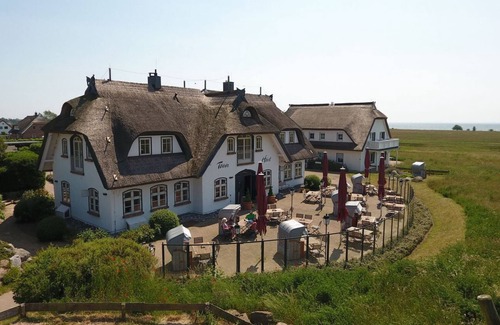 Gross Zicker Apartment | Apartment 'App. Singschwan' with Sea View, Balcony and Wi-Fi