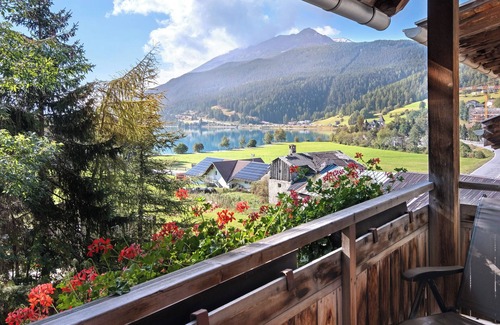 Resia Apartment | Apartment 'Appartements Egart 1' with Lake View, Balcony and Wi-Fi
