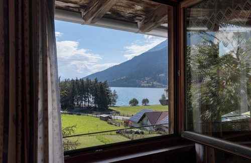 Resia Apartment | Apartment 'Appartements Egart 2' with Lake View, Balcony and Wi-Fi
