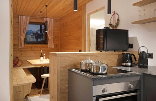 Campo Tures Apartment | Apartment "Archehof Hochzirm - Anton" with Mountain View, Sauna & Terrace