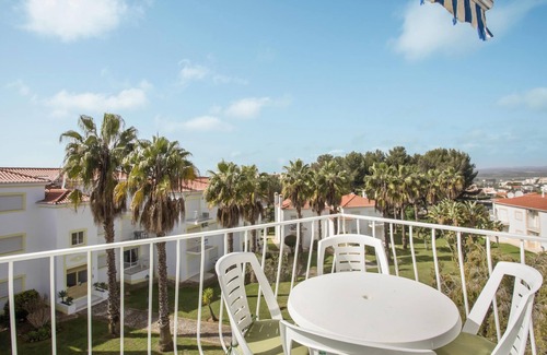 Portimao Apartment | Apartment "Ariana" with Pool, Wi-Fi, Balcony, Indoor Pool & Tennis Court