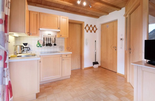 Melago Apartment | Apartment 'Arnika' with Mountain View, Private Terrace and Wi-Fi