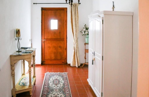 Villa Collemandina Apartment | Apartment at Villa Lorenzo