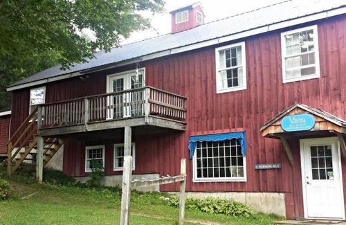 Londonderry Apartment | Apartment at Viking Nordic Center; sleeps 8. Rent with The Farmhouse to sleep 18