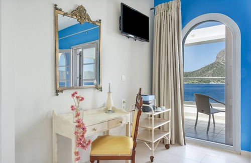 Massouri Apartment | Apartment 'Athena' with Sea View Terrace, Private Terrace, Wi-Fi and Air Conditioning
