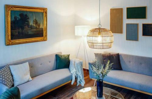Bad Aussee Apartment | Apartment Aussee- Beletage Salzherrenhof- Küche, WLAN, Netflix