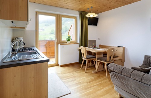 Malles Venosta Apartment | Apartment 'Ausserglieshof Wohnung Portles' with Mountain View, Shared Garden and Wi-Fi