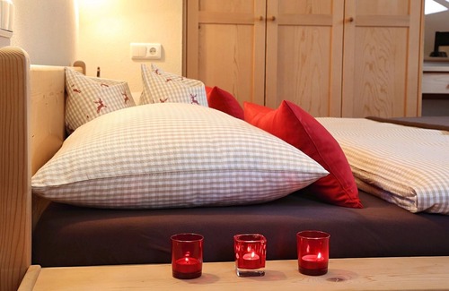 Prateria Apartment | Apartment 'Aussermahrhof Dolomit' with Mountain View, Garden & Wi-Fi