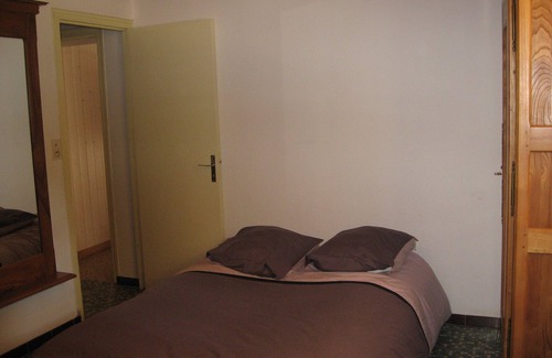 Saint-Jean-de-Monts Apartment | Apartment 'Aux Dunes De L' Abbaye - Les Pins' with Private Terrace, Private Garden and Wi-Fi