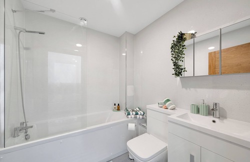 Valentines Apartment | Apartment Available in Ilford, East London