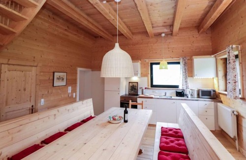Muhldorf Apartment | Apartment Bärenhöhle in Grünau im Almtal - 9 persons, 3 bedrooms