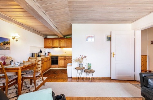 Emmelsbuell-Horsbuell Apartment | Apartment 'Benninghusum' with Shared Garden and Wi-Fi