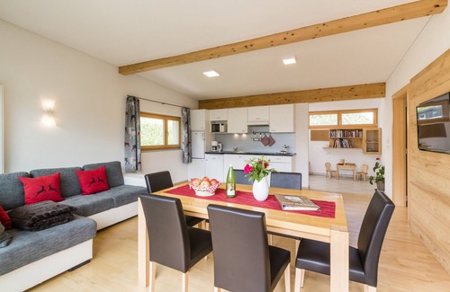 Feldthurns Apartment | Apartment 'Bachmannhof Lavendel' with Shared Pool, Private Terrace and Wi-Fi