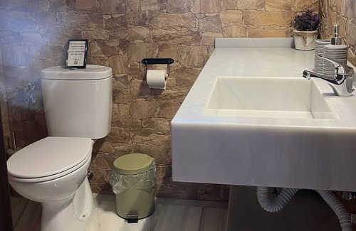 Lucena Apartment | Apartment /bathroom/kitchen/fireplace/wifi