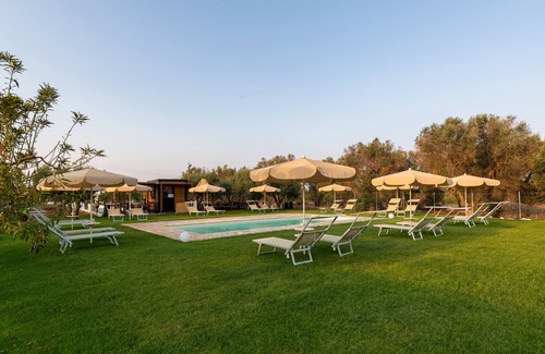 Brindisi Apartment | Apartment 'Bellavita and Pool' with Shared Pool, Wi-Fi, and Air Conditioning