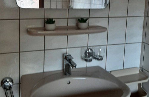 Lerbach Apartment | Apartment 'Bergwiesen' with Mountain View, Wi-Fi and Air Conditioning