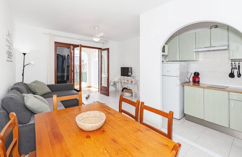 Cala en Forcat Apartment | Apartment 'Biniforcat' with Shared Pool, Private Terrace and Wi-Fi