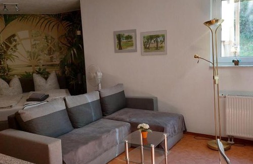 Werder Apartment | Apartment Blütenstadt Werder im Souterraine