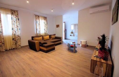 Povile Apartment | Apartment Bo-St-Ir Povile