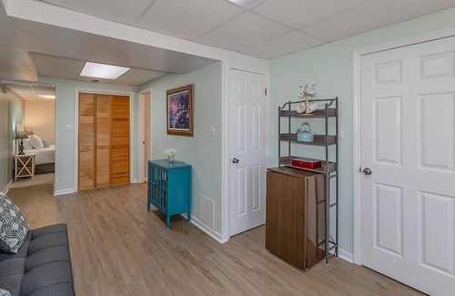 Boiling Springs Apartment | Apartment -Breakfast- Meal Plans- Fire Pit