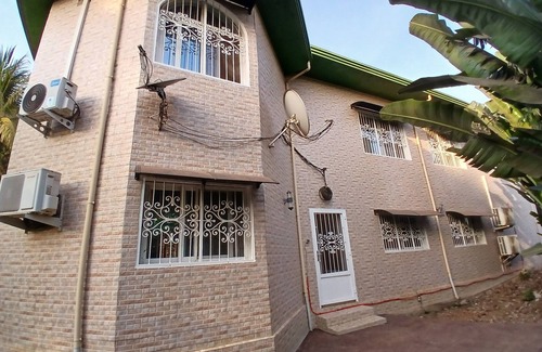 Conakry Apartment | Apartment building Saran Nongo